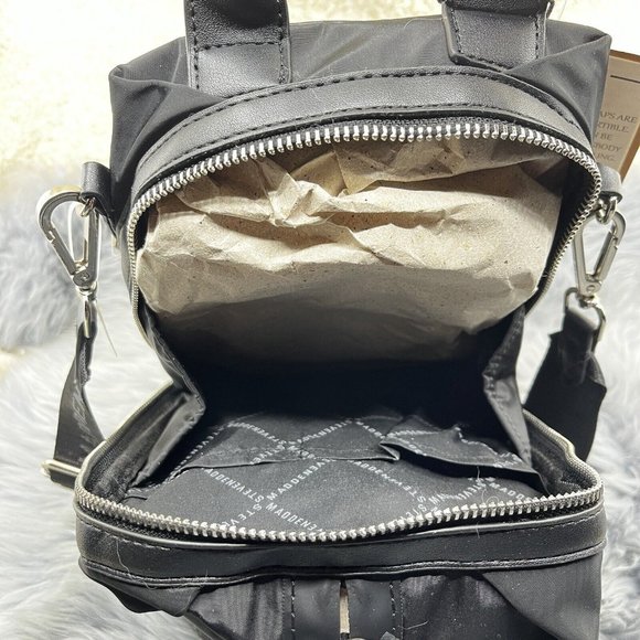 Steve Madden Tik Tok Viral Airpods Bfuria Black Nylon Crossbody Sling Bag NWT - Picture 5 of 8